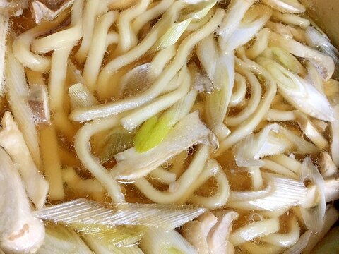 鶏とねぎとエリンギの煮込みうどん